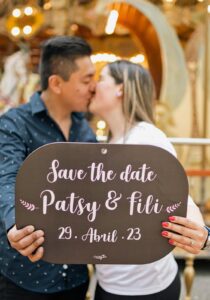 Image-V-Patsy-y-Fili-Celebrando-Juntos-1-210x300