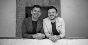 Slider-H-Josue-y-Fabio-Celebrando-Juntos-1-300x155