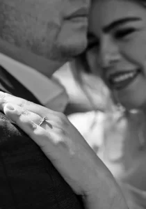 Slider-H-Adriana-y-Luis-Celebrando-Juntos-2_1-210x300