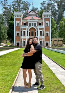 Image-V-Boda-Loulie-y-Manuel-Celebrando-Juntos-2-210x300