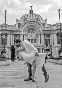 Slider-H-Boda-Lourdes-y-Carlos-Celebrando-Juntos-1-V-210x300
