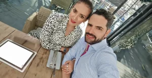 Slider-H-Boda-Vanessa-y-Miguel-Celebrando-Juntos-2_1-300x155