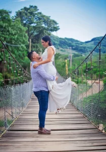 Image-V-Boda-Jessica-y-Marco-Celebrando-Juntos-1-210x300