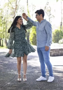 Image-V-Boda-Marlen-y-Marcos-Celebrando-Juntos-2_-210x300