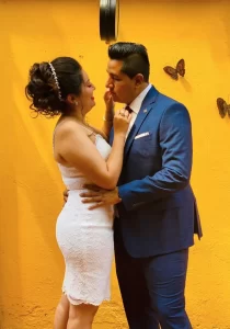 Image-V-Boda-Alejandra-y-Carlos-Celebrando-Juntos-1-210x300